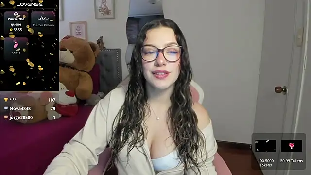 Snapshot of samysweet_8 chatting on February 12, 12:44 pm samysweet 8 online show from February 12, 12:44 pm