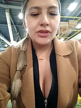 alana 69 online show from February 13, 9:33 pm