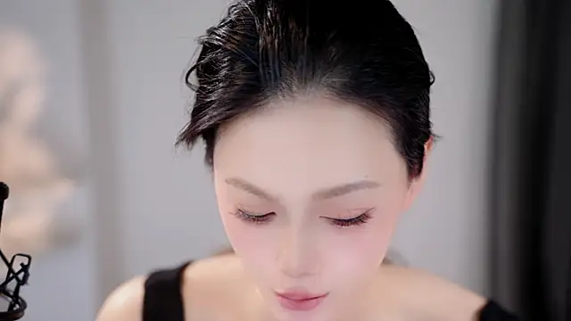 Ocean--Lili online show from May 23, 1:26 pm