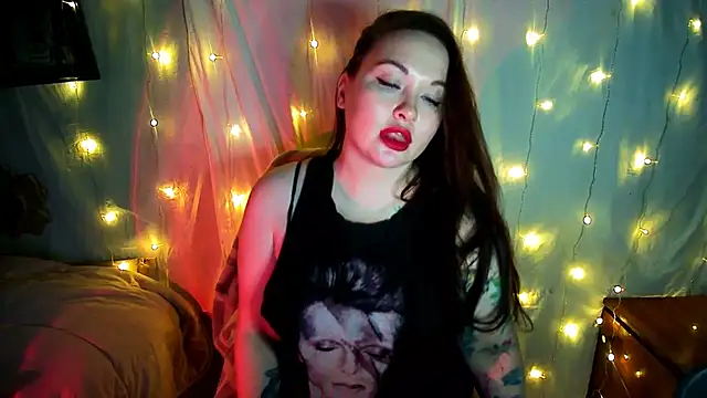 Victoria Marks online show from March 21, 10:28 pm