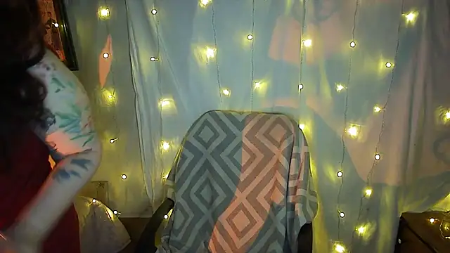 Victoria Marks online show from March 23, 2:04 am