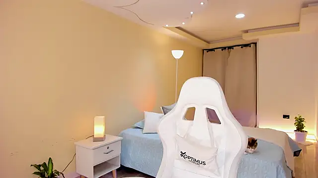 Snapshot of carleee_winter chatting on November 14, 1:15 am carleee winter online show from November 14, 1:15 am