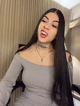 Sarasanders 4 online show from April 14, 2:28 am