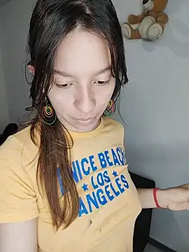 Snapshot of Isaandysex2428 chatting on December 15, 2:43 pm Isaandysex2428 online show from December 15, 2:43 pm