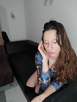 Snapshot of Isaandysex2428 chatting on December 18, 2:50 am Isaandysex2428 online show from December 18, 2:50 am