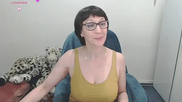 Snapshot of Ammillia chatting on February 13, 5:58 am Ammillia online show from February 13, 5:58 am