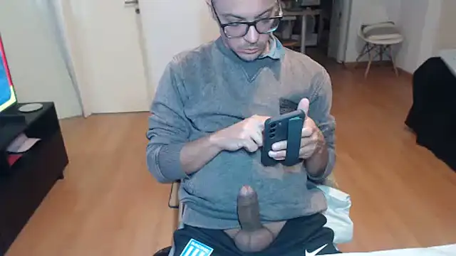 guachin hunk online show from July 9, 10:14 pm