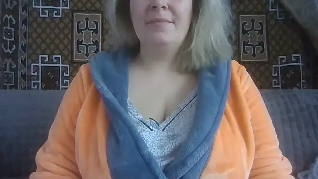 Diana Britt online show from February 3, 7:02 am