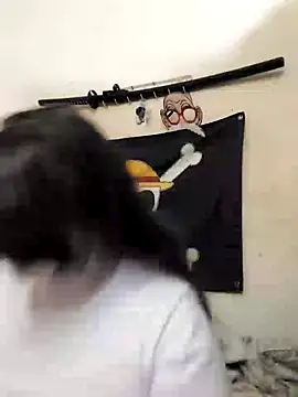 Snapshot of Snowbunnycake_131 chatting on December 26, 11:10 am Snowbunnycake 131 online show from December 26, 11:10 am