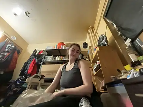 Snowbunnycake 131 online show from June 13, 9:40 am