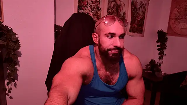 Snapshot of Musculus6 chatting on October 3, 9:34 pm Musculus6 online show from October 3, 9:34 pm