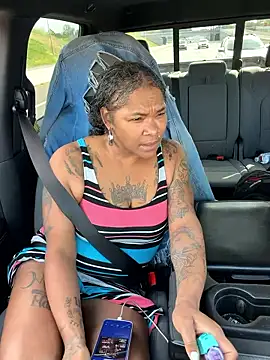 HaloRodeoLover2 online show from April 14, 2:12 pm