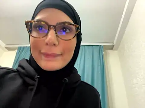 GumusGuray online show from December 3, 12:35 am