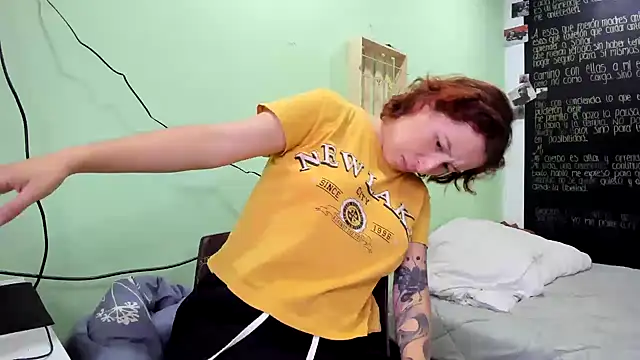 Snapshot of Ginger_Sweetty chatting on July 1, 11:04 pm Ginger Sweetty online show from July 1, 11:04 pm