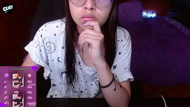 Snapshot of MidoriQuiinn chatting on June 3, 4:01 pm MidoriQuiinn online show from June 3, 4:01 pm