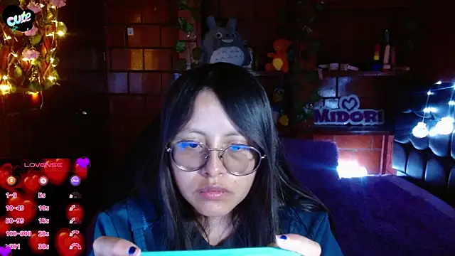 Snapshot of MidoriQuiinn chatting on June 11, 12:32 am MidoriQuiinn online show from June 11, 12:32 am