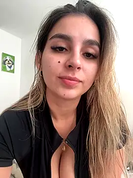 Snapshot of oriana_zoeee chatting on October 3, 10:18 pm oriana zoeee online show from October 3, 10:18 pm