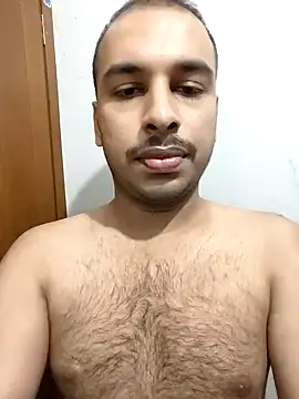 Snapshot of vishnuvinod_india chatting on February 8, 9:13 am vishnuvinod india online show from February 8, 9:13 am