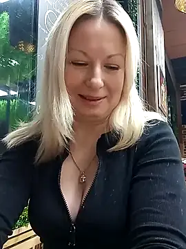 Arina smiles online show from March 7, 5:06 pm