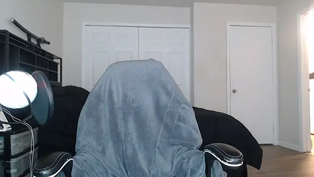 ChrisVacher online show from April 17, 8:12 pm