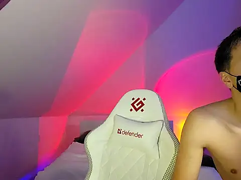 Snapshot of -Yummybabes- chatting on December 3, 4:39 pm -Yummybabes- online show from December 3, 4:39 pm