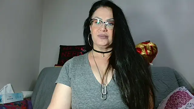 x  KHALEESI  x online show from September 13, 7:35 pm