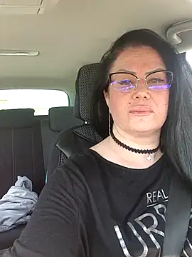 x  KHALEESI  x online show from April 16, 10:05 am