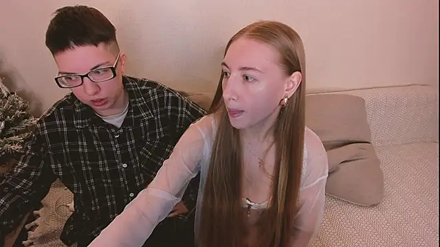 secret dreams   online show from January 18, 5:50 pm