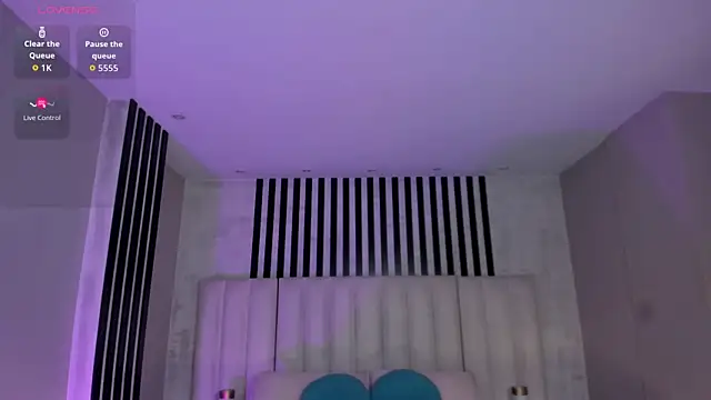 NiaHolland online show from July 12, 11:29 pm
