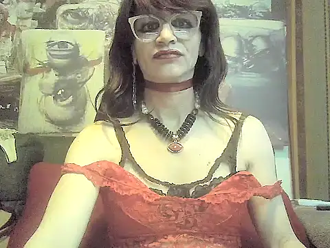 Snapshot of TheBlackWtch chatting on May 22, 5:14 am TheBlackWtch online show from May 22, 5:14 am