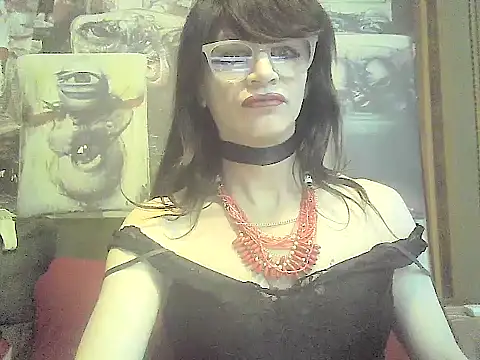 Snapshot of TheBlackWtch chatting on June 25, 7:02 am TheBlackWtch online show from June 25, 7:02 am