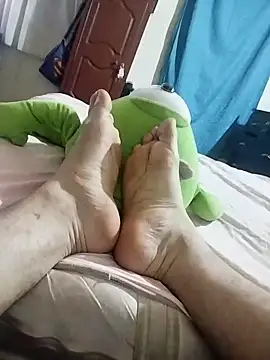 Snapshot of starplss chatting on October 28, 2:48 am starplss online show from October 28, 2:48 am