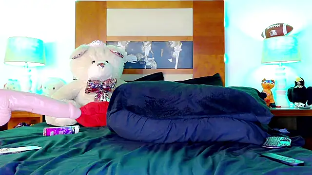 Snapshot of ashley_19xx chatting on October 3, 5:21 pm ashley 19xx online show from October 3, 5:21 pm