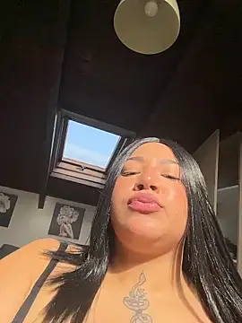 IamSashaLuv online show from March 3, 12:55 pm