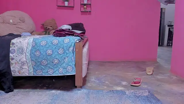 Snapshot of Emma_lean chatting on March 12, 3:18 pm Emma lean online show from March 12, 3:18 pm