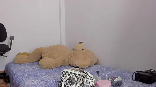 Snapshot of Emma_lean chatting on September 17, 11:12 am Emma lean online show from September 17, 11:12 am