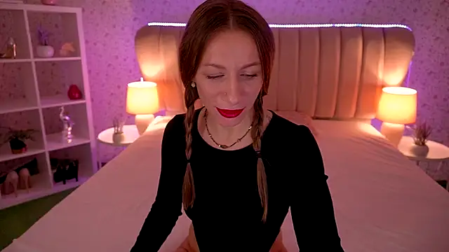 MirandaHobbs online show from November 30, 7:56 am