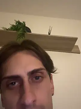 Snapshot of LePetitPrincee chatting on March 23, 4:16 am LePetitPrincee online show from March 23, 4:16 am