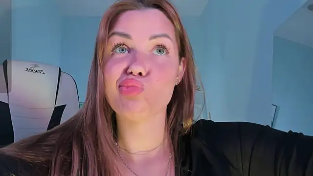 Roxana Wet  online show from May 6, 12:10 pm