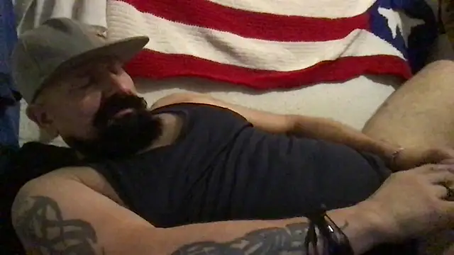 Snapshot of madmaxmiami chatting on June 17, 4:52 pm madmaxmiami online show from June 17, 4:52 pm