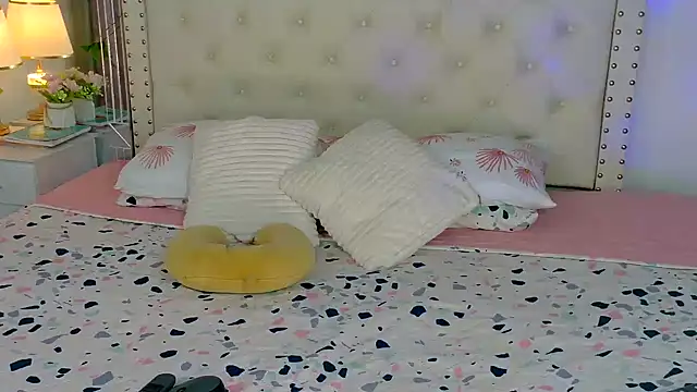 Ariana girlhots online show from January 18, 6:17 am