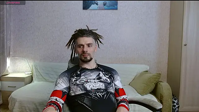 Aestheticguy101 online show from March 26, 3:06 pm