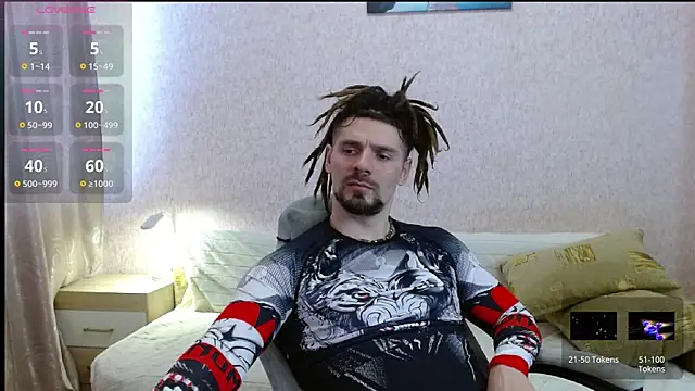 Aestheticguy101 online show from April 9, 9:47 am