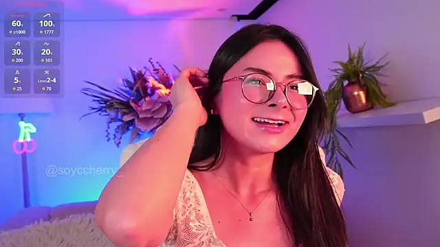 soyccherry  online show from April 10, 10:47 pm