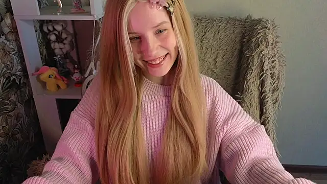 sarakaell online show from June 3, 1:41 am