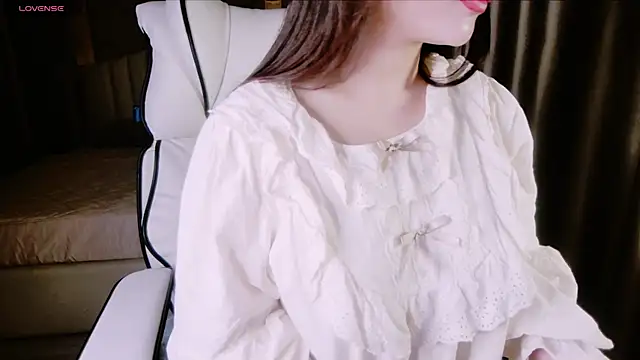 Girl  Funny online show from March 3, 6:12 pm