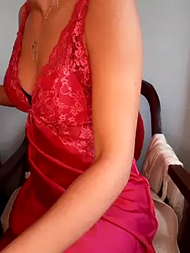 Snapshot of megan2021 chatting on December 11, 1:17 pm megan2021 online show from December 11, 1:17 pm