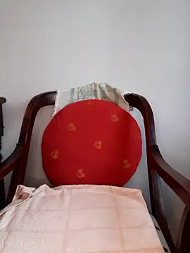 Snapshot of megan2021 chatting on February 13, 1:26 pm megan2021 online show from February 13, 1:26 pm