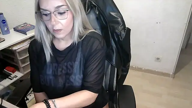 bekka   online show from February 28, 8:21 pm