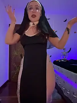 Snapshot of redheaddoll22 chatting on November 1, 8:27 am redheaddoll22 online show from November 1, 8:27 am